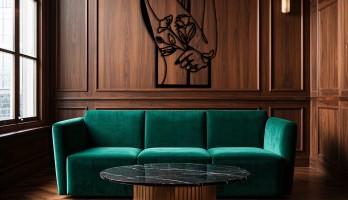 thumb Çiçek Tutan Kadın Lazer Kesim Metal Tablo