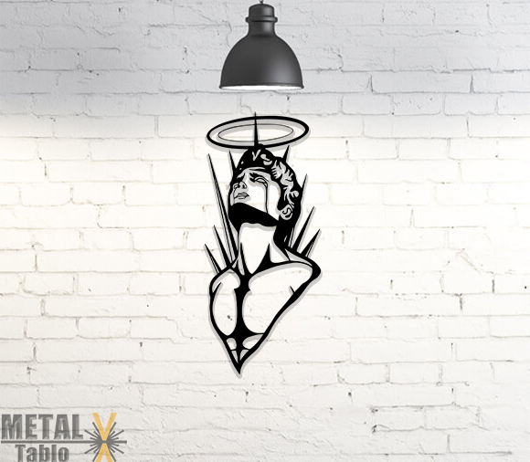 Yukarı Bakan Adam Metal Tablo